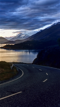 Road along wallpaper