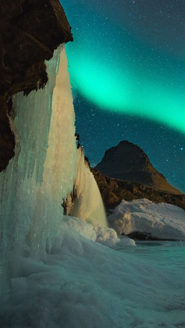 640x1136 water fall with aurora borealis - iceland iPhone Wallpaper