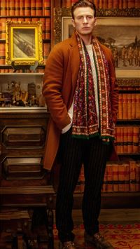 chris evans in knives out 2019 wallpaper