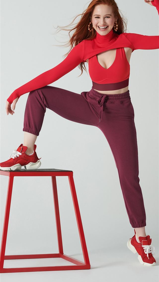 640x1136 madelaine petsch 2020 5k - girls iPhone Wallpaper