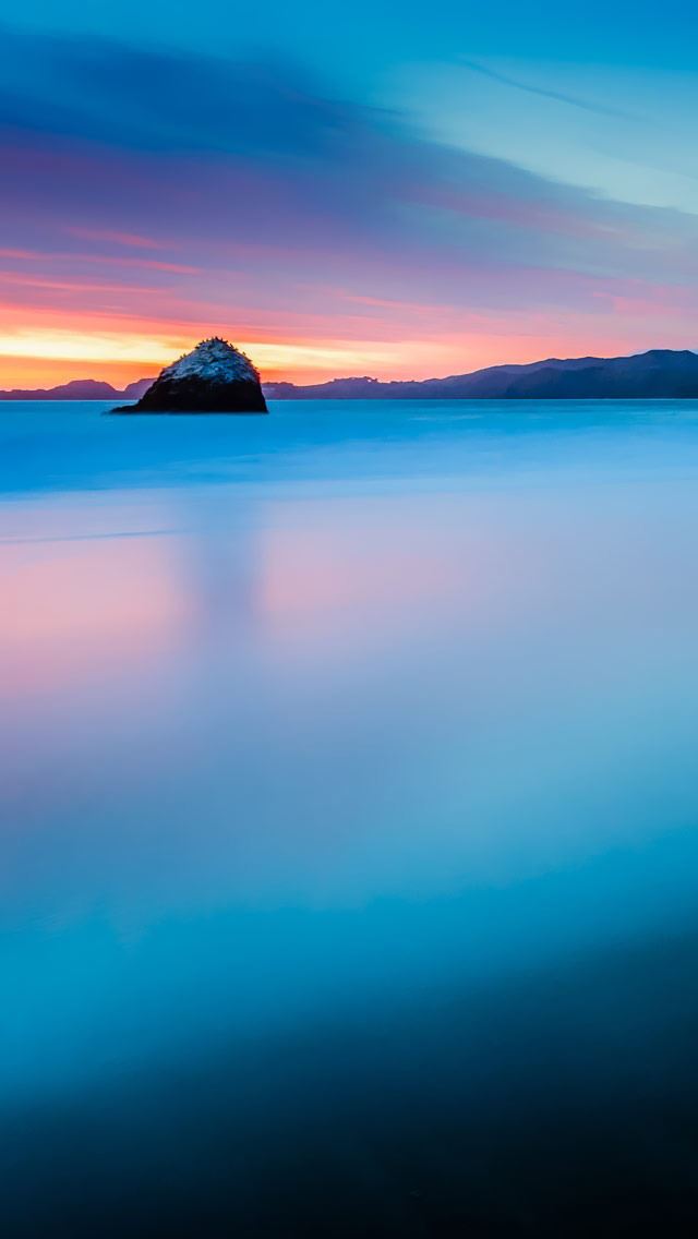 640x1136 Quiet sea -  iPhone Wallpaper