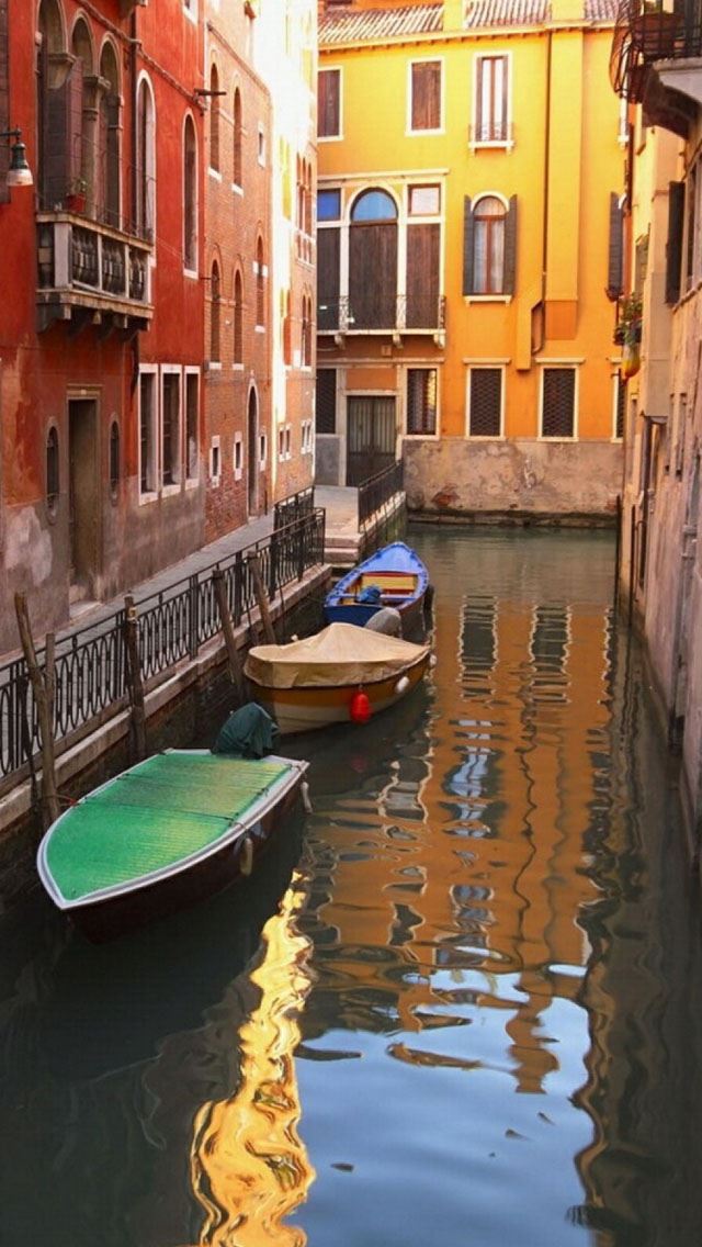 640x1136 River town - boat iPhone Wallpaper