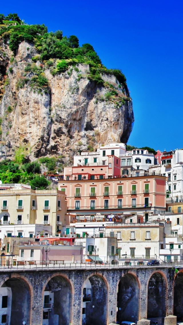 640x1136 Positano - house iPhone Wallpaper