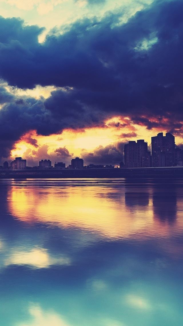 640x1136 Apocalyptic Sunset -  iPhone Wallpaper