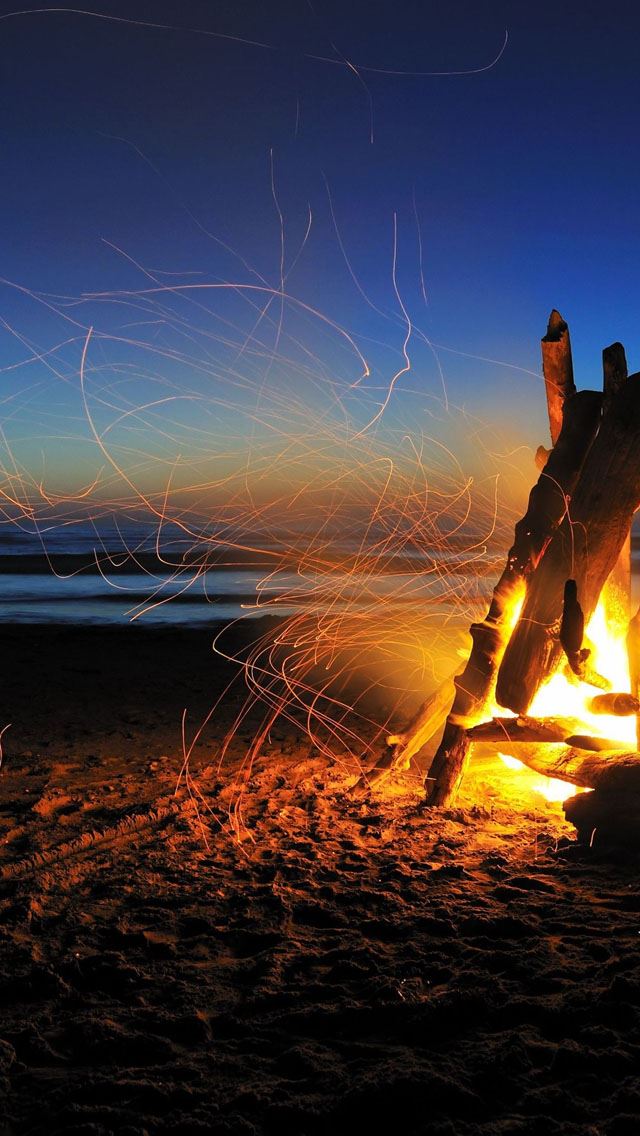 640x1136 Beach Bonfire -  iPhone Wallpaper