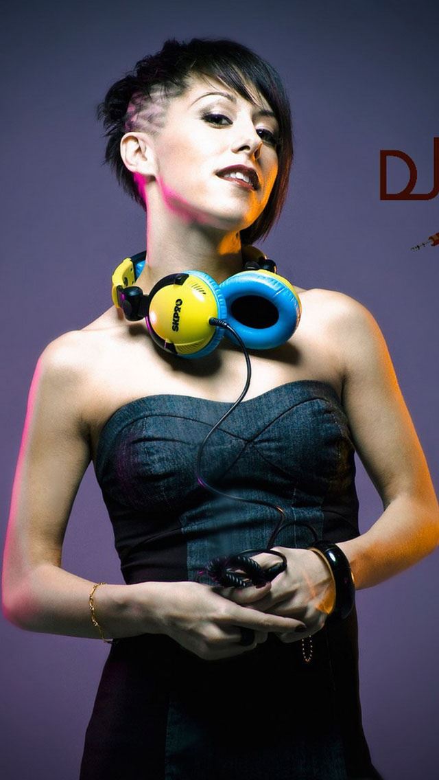 640x1136 Dj Tina - headsets iPhone Wallpaper