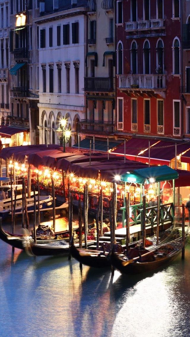 640x1136 Venice Italy Boat - boat iPhone Wallpaper