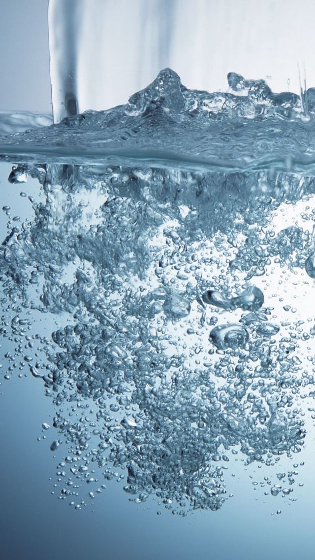 640x1136 Water Bubbles Macro - bubbles iPhone Wallpaper