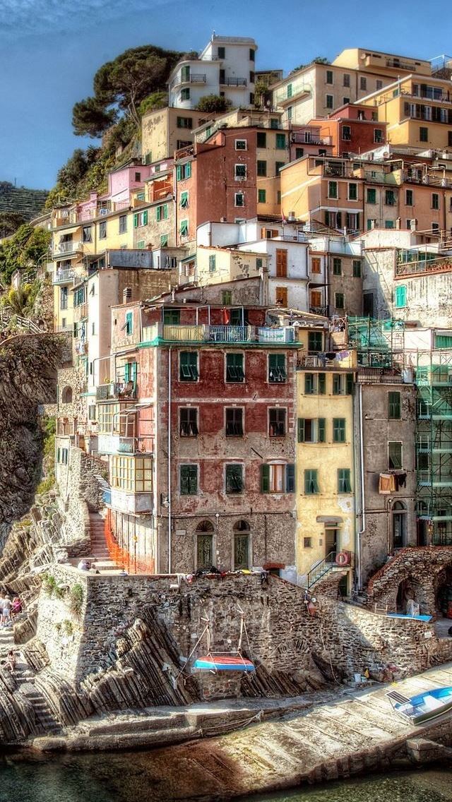 640x1136 Hdr Riomaggiore Italy - house iPhone Wallpaper