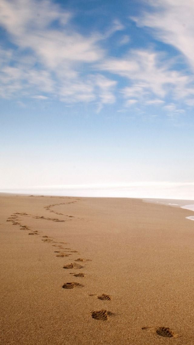 640x1136 Footprints in the sand - sand iPhone Wallpaper