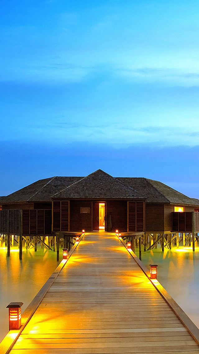 640x1136 Maldives beach -  iPhone Wallpaper