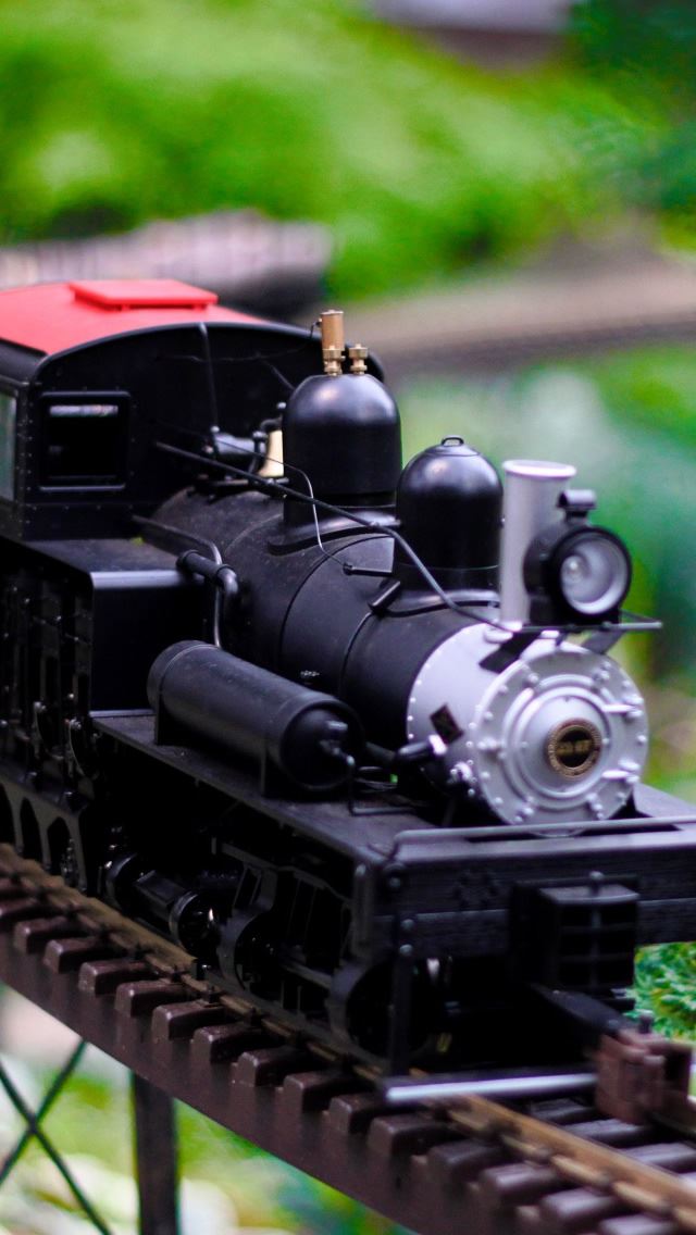 640x1136 Train At Phipps - circle iPhone Wallpaper