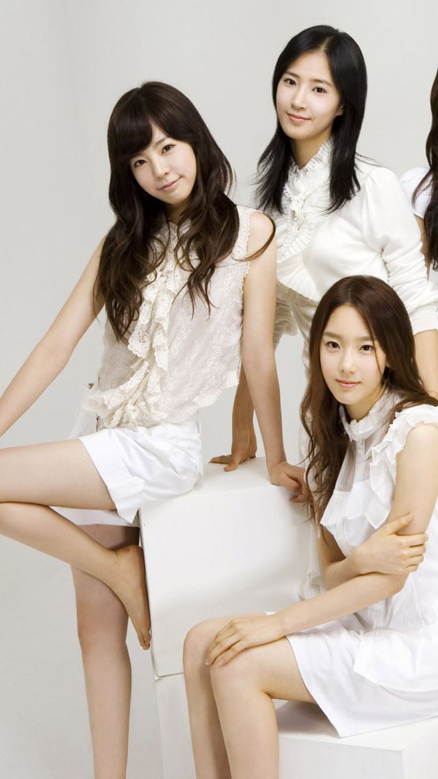 640x1136 Girls Generation 13 - relax iPhone Wallpaper