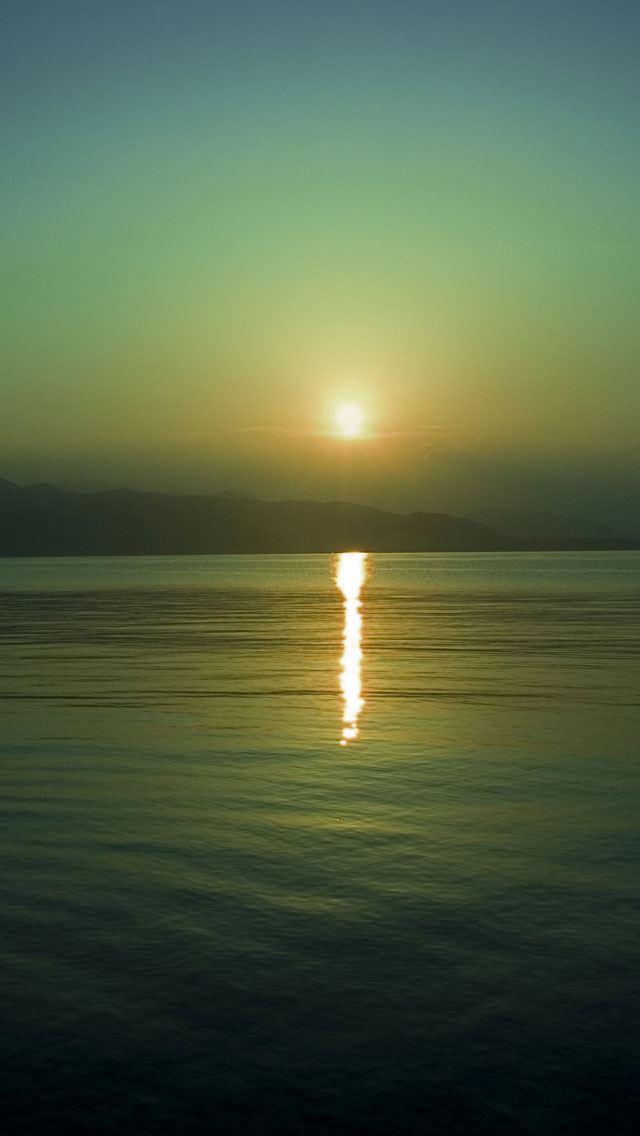 640x1136 Sun reflection sunset - reflection iPhone Wallpaper