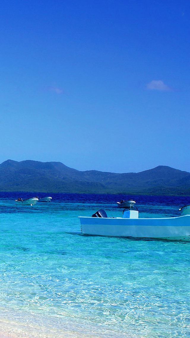 640x1136 Boat and Beach - boat iPhone Wallpaper