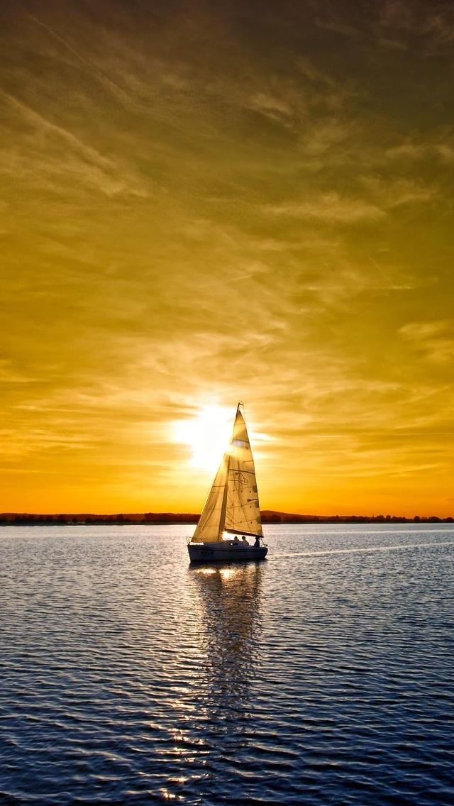 640x1136 Boat In Sunset -  iPhone Wallpaper