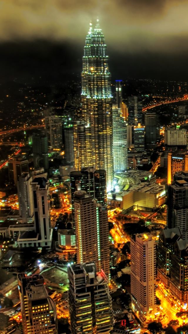 640x1136 Kuala Lumpur Petronnas Towers -  iPhone Wallpaper