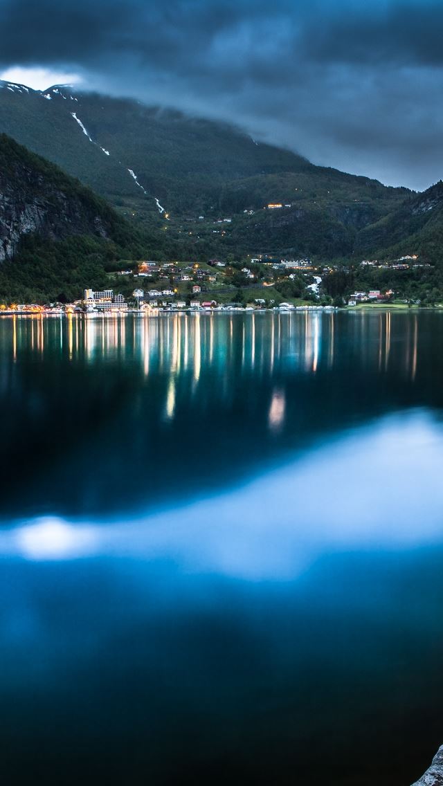 640x1136 Geiranger At Night - cloud iPhone Wallpaper