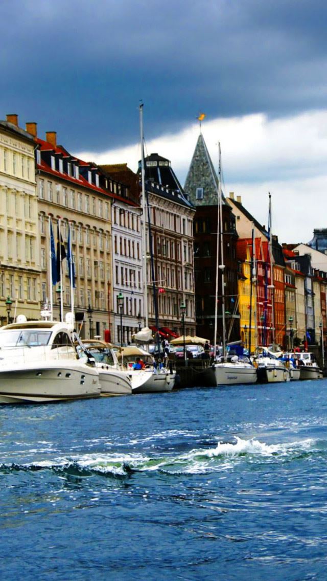 640x1136 Copenhagen - house iPhone Wallpaper