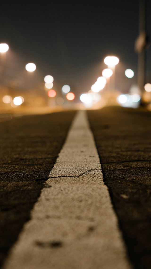640x1136 Road close up - bokeh iPhone Wallpaper