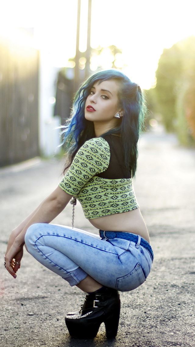 640x1136 Beauty - road iPhone Wallpaper