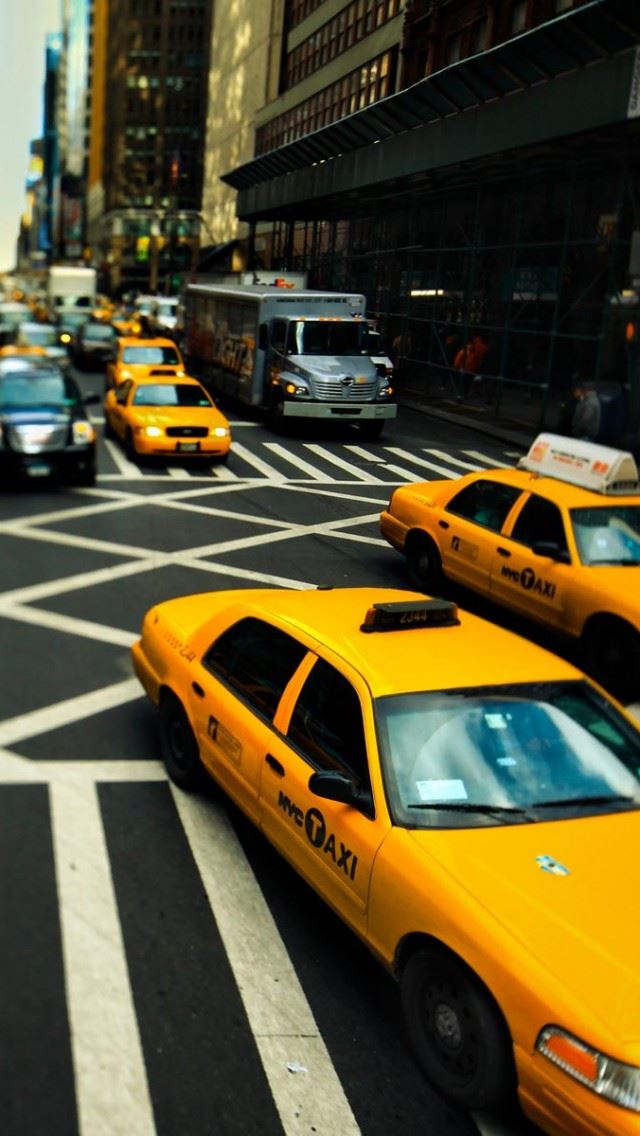 640x1136 New York Cabs - tower iPhone Wallpaper