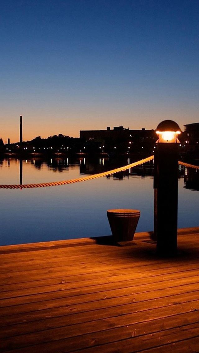640x1136 City Night - wood iPhone Wallpaper