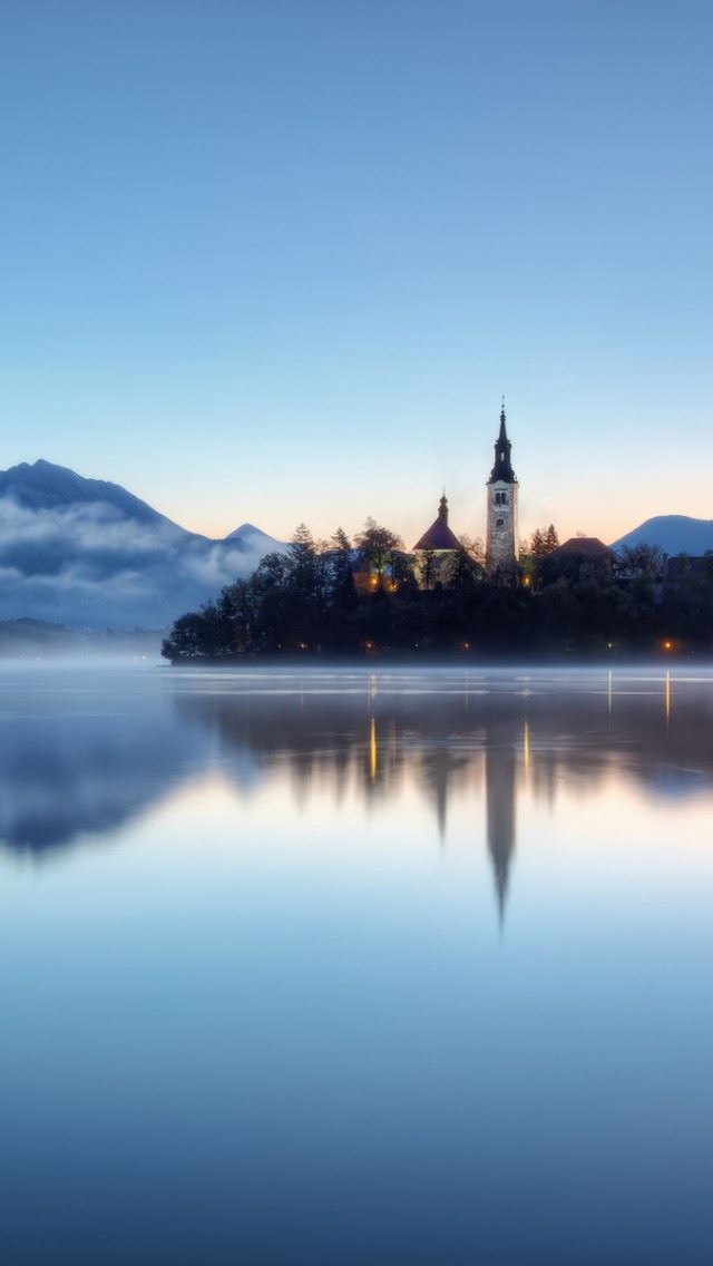 640x1136 Slovenia Lake Bledsoe Fog - slovenia iPhone Wallpaper