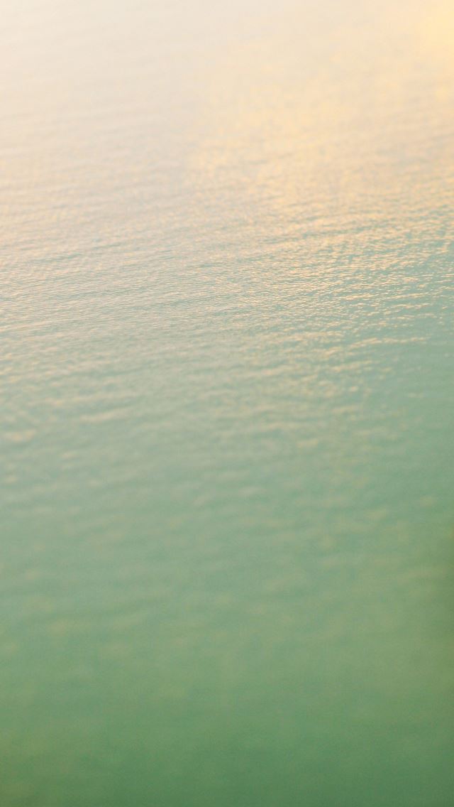 640x1136 Water surface - surface iPhone Wallpaper