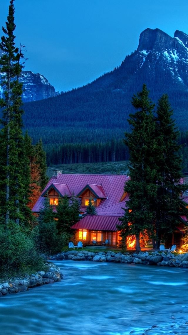 640x1136 Mountain resort - house iPhone Wallpaper
