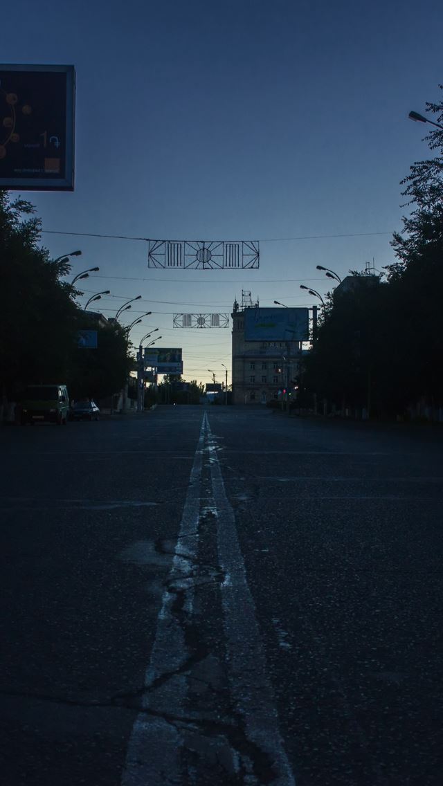 640x1136 Armenia gyumri nova street - road iPhone Wallpaper