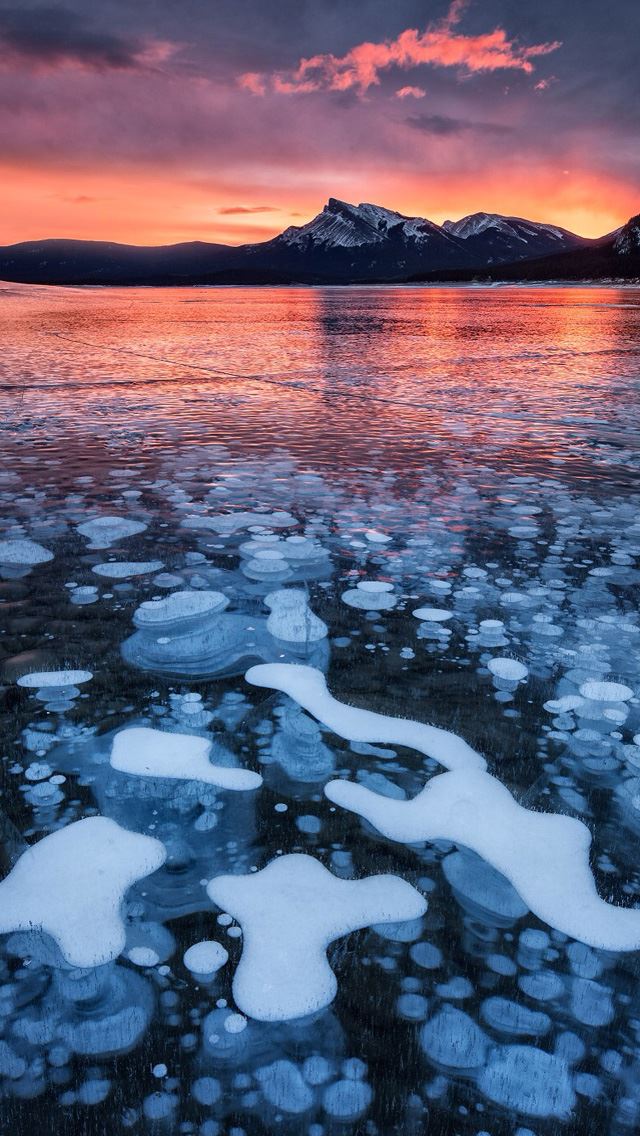 640x1136 Bubble ice lake -  iPhone Wallpaper
