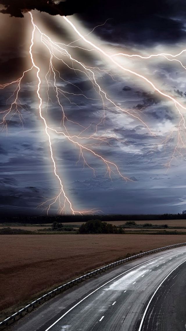 640x1136 Lightning - lightning iPhone Wallpaper