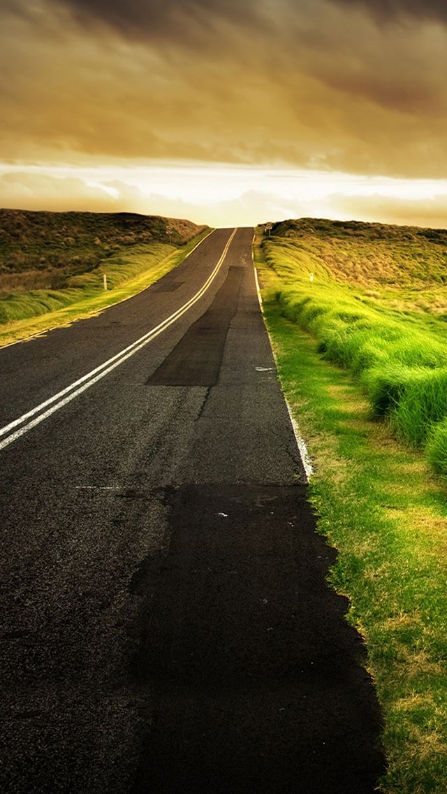 640x1136 Road to the Sea -  iPhone Wallpaper