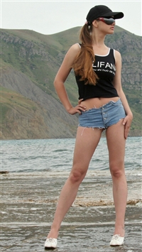 Cool Girls river wallpaper