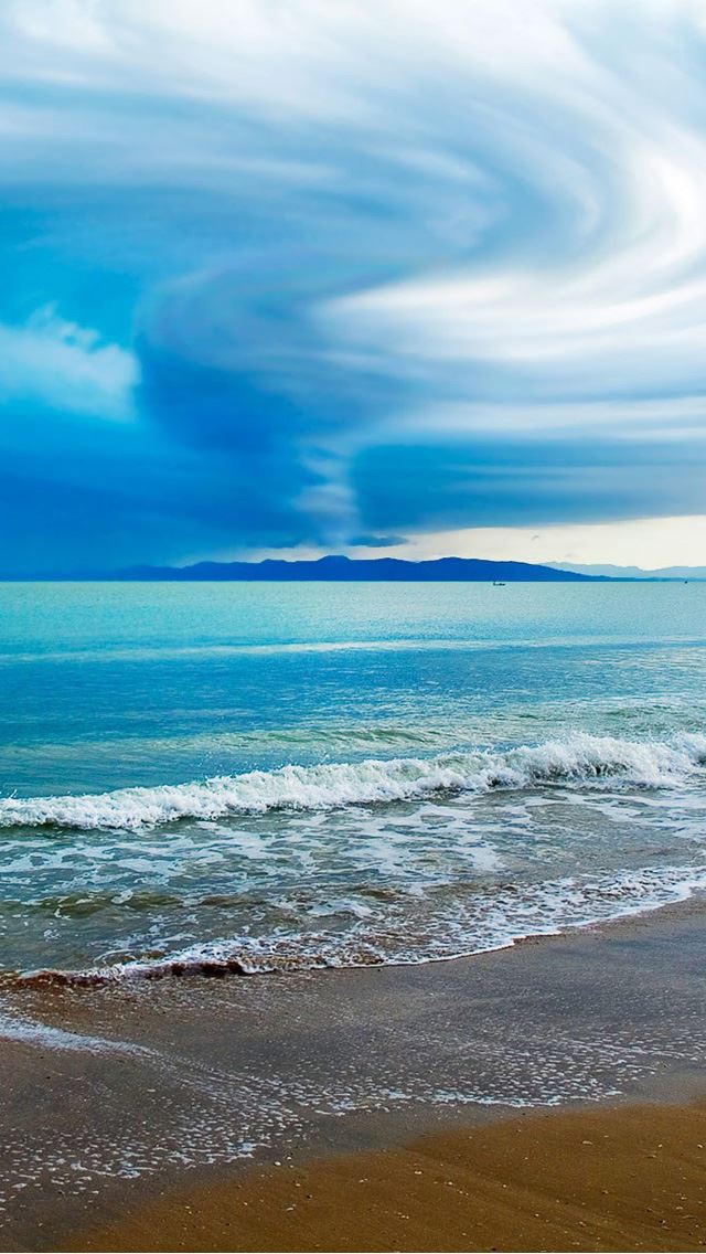 640x1136 Mighty sky -  iPhone Wallpaper