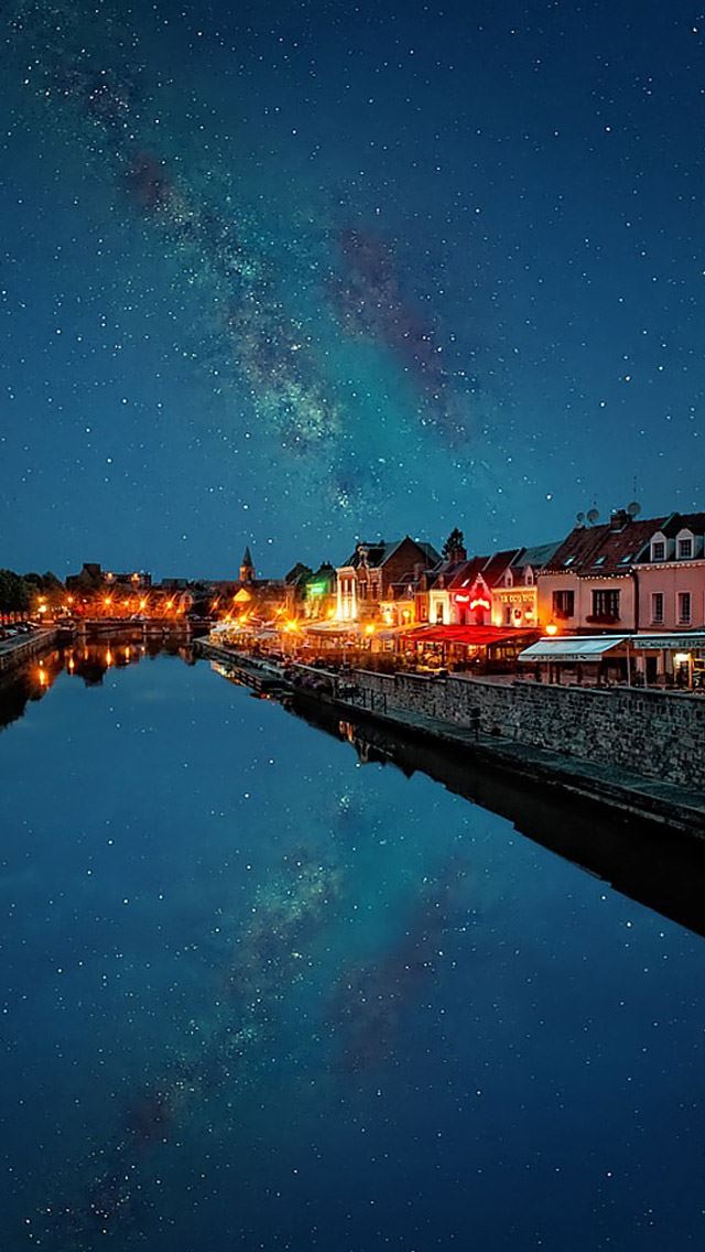 640x1136 Town sky reflection -  iPhone Wallpaper