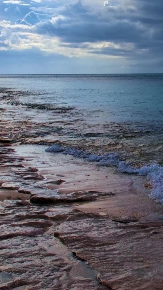 640x1136 Scenic Beach Waves - sky iPhone Wallpaper