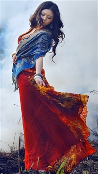 Women fashions wallpaper