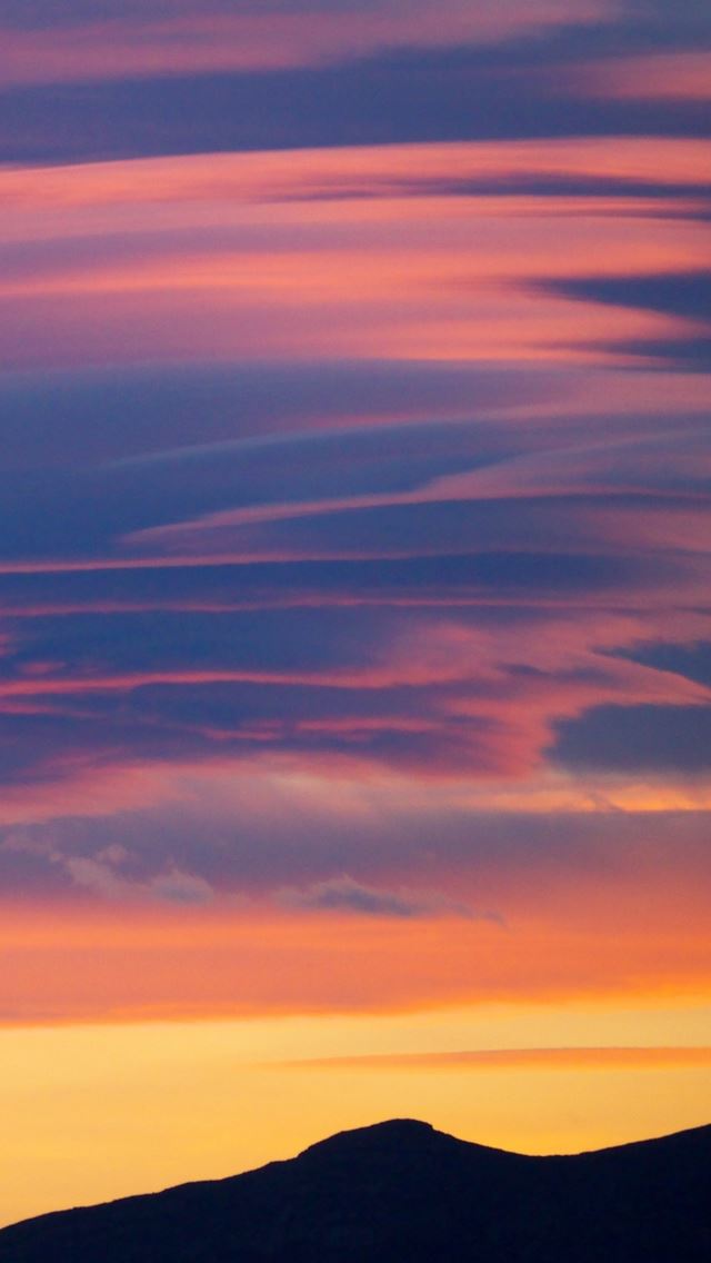 640x1136 The Evening Cloud - mountain iPhone Wallpaper