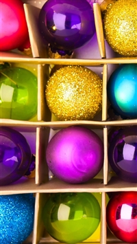 Colorful Christmas Globes wallpaper