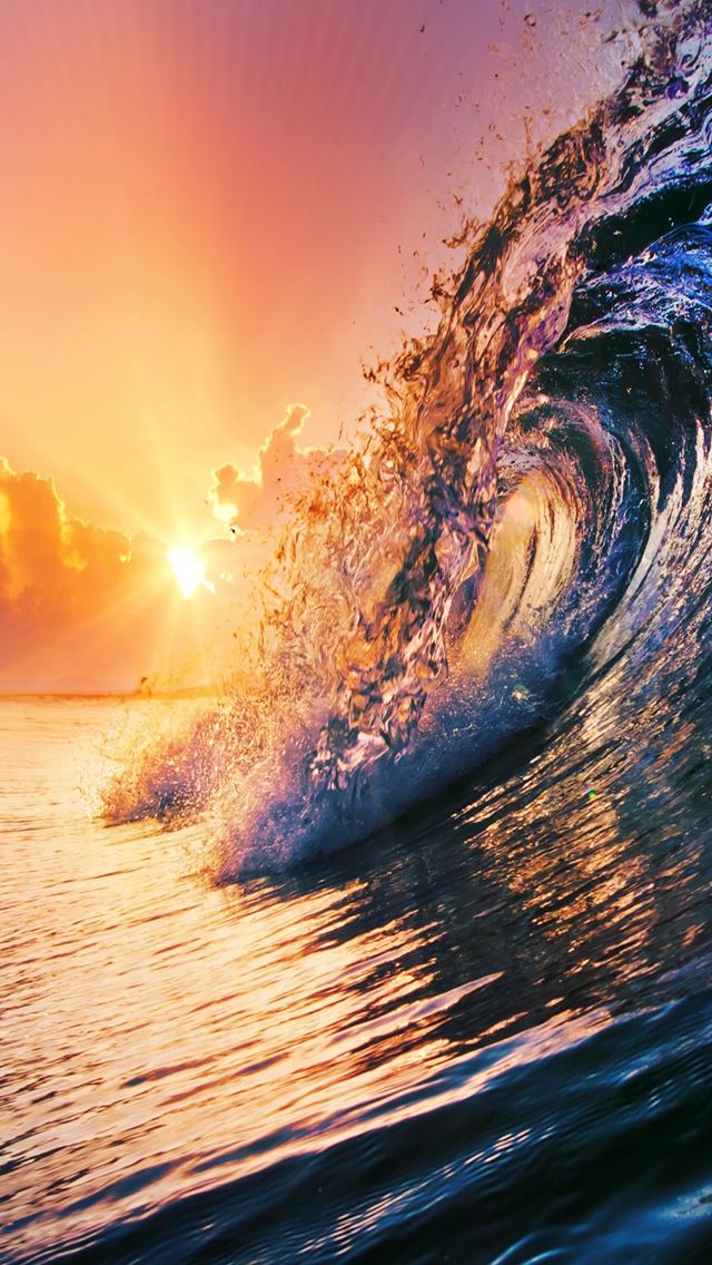 640x1136 Surging Wave Under Sunset -  iPhone Wallpaper