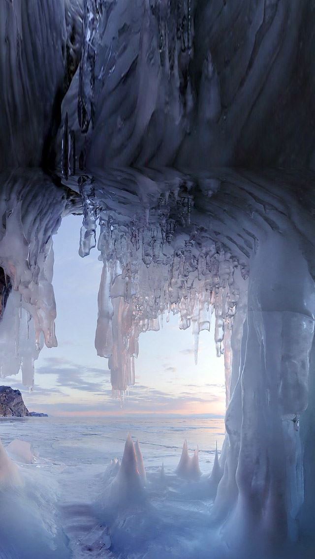 640x1136 Fantasy Ice Scene  Inside Mountain - inside iPhone Wallpaper
