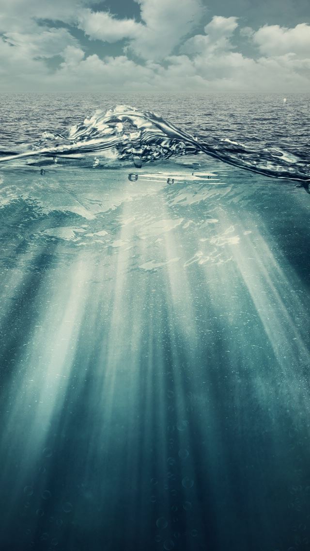 640x1136 Sunshine Through The Sea Water - sea iPhone Wallpaper