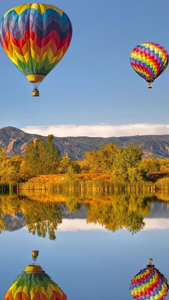 640x1136 Hot Air Balloon - lake iPhone Wallpaper