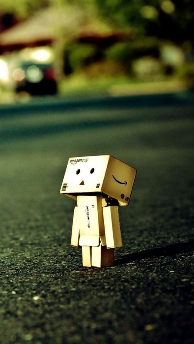 640x1136 Lonely Dan Board Close Up - look up iPhone Wallpaper
