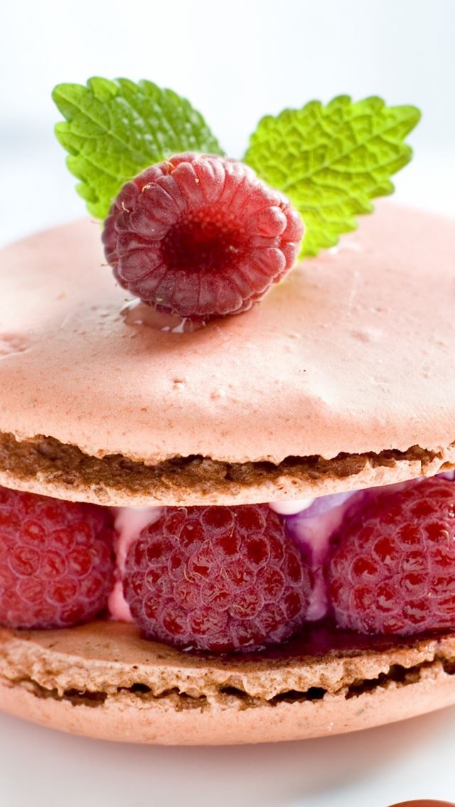 640x1136 Raspberry Cookie Dessert Sweet - sweet iPhone Wallpaper