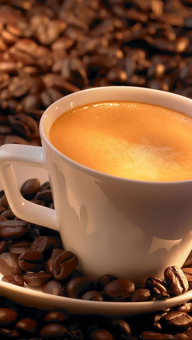 640x1136 Coffee On Coffee Beans - drink iPhone Wallpaper