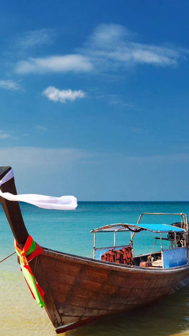 640x1136 Karon Beach Yacht - beautiful iPhone Wallpaper