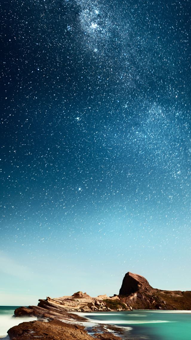 640x1136 Shiny Milky Outer Space Over Sea - milky iPhone Wallpaper